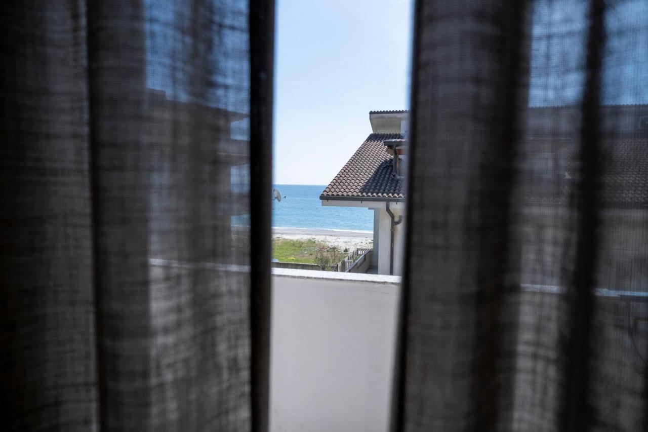 B&B A Due Passi Dal Mare Caulonia Marina Ngoại thất bức ảnh