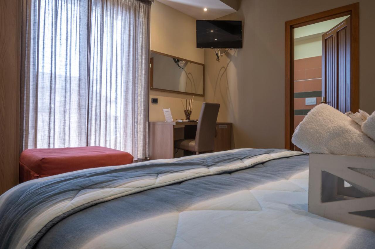 B&B A Due Passi Dal Mare Caulonia Marina Ngoại thất bức ảnh